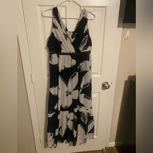 Chico’s Black/White floral print dress